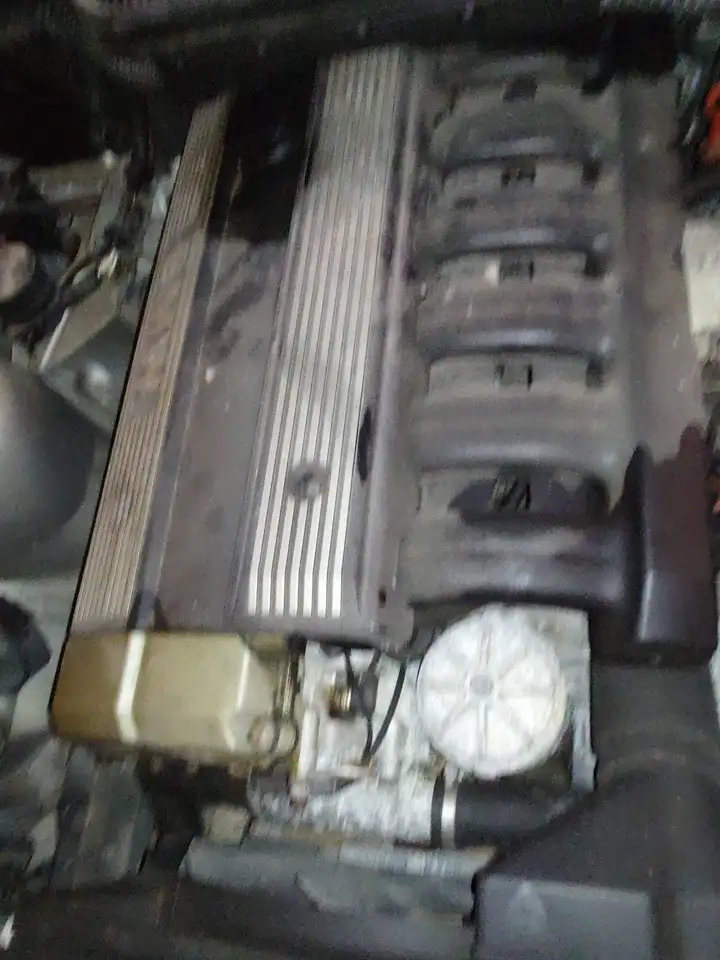 BMW 325i, foto 8