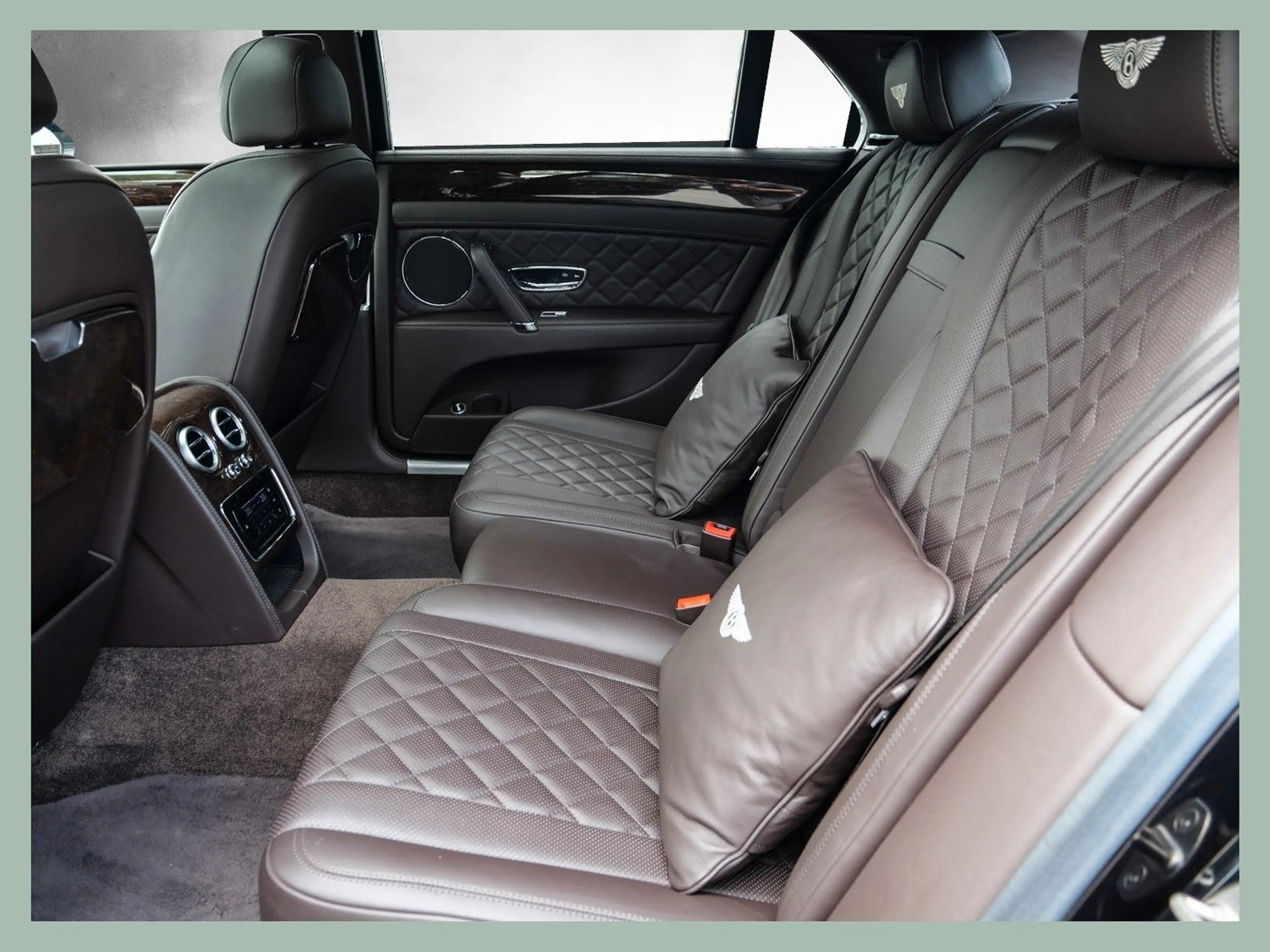 Bentley Flying Spur W12 // BENTLEY DÜSSELDORF — photo 13