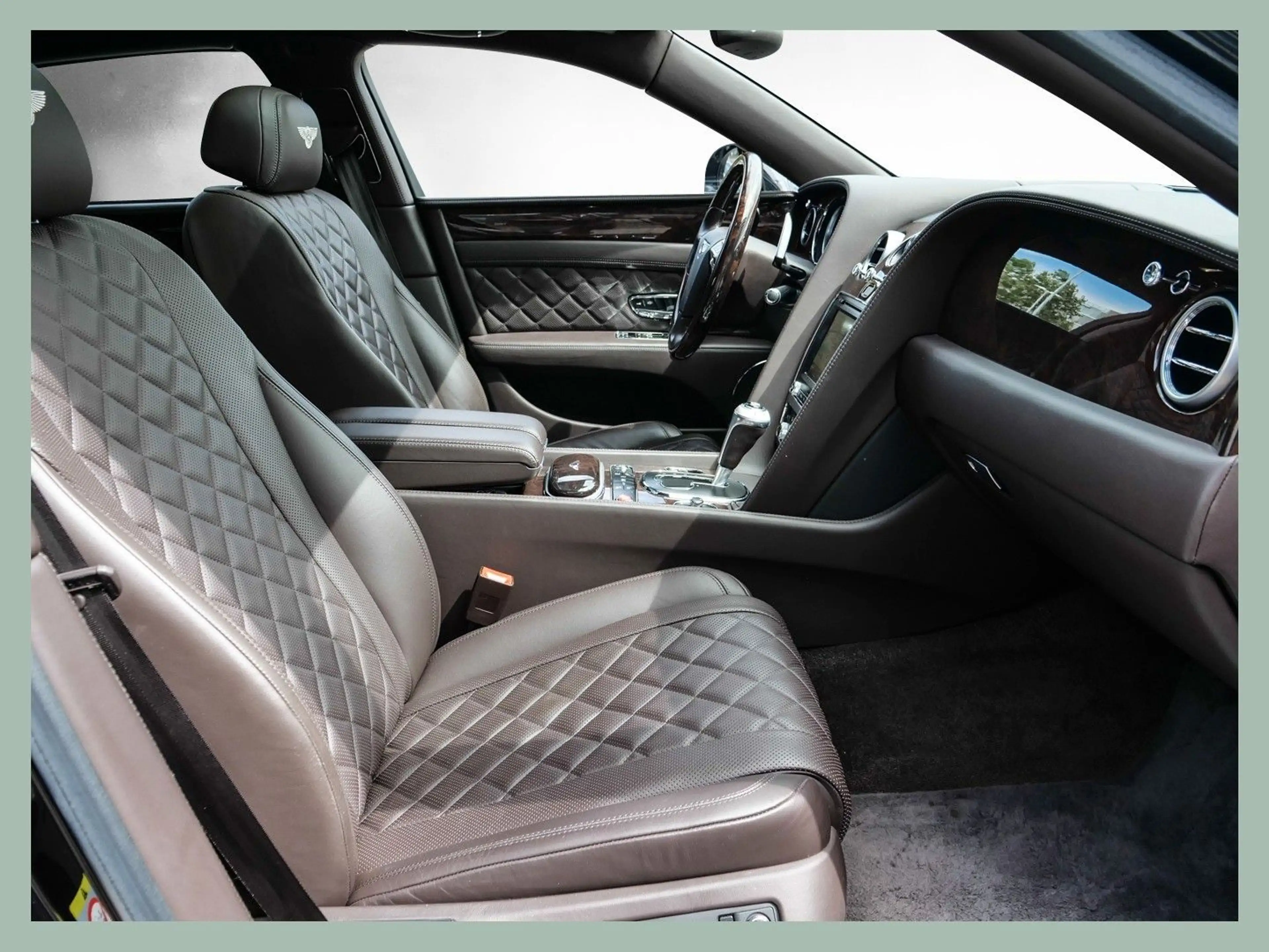 Bentley Flying Spur W12 // BENTLEY DÜSSELDORF — photo 10