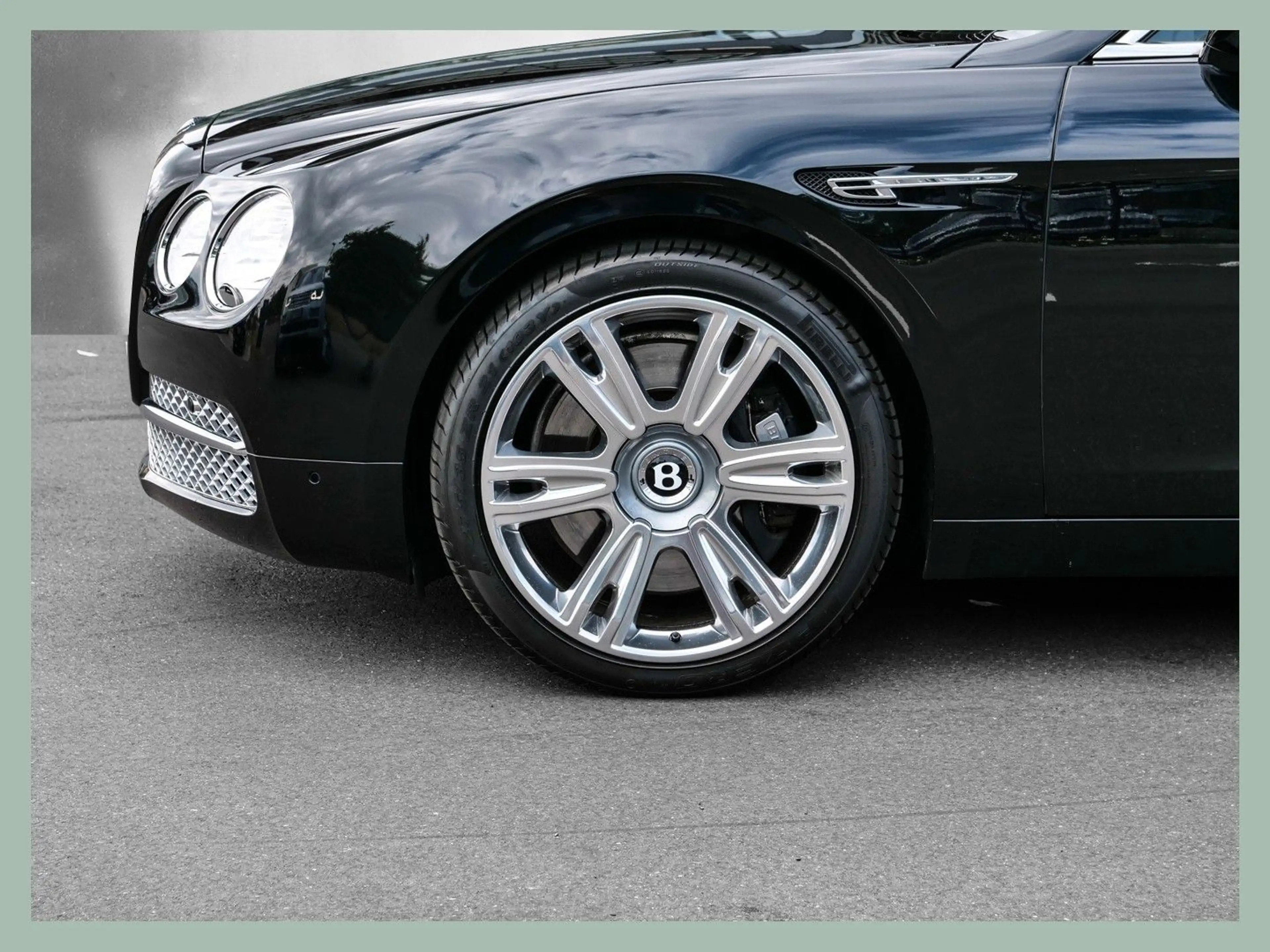 Bentley Flying Spur W12 // BENTLEY DÜSSELDORF — photo 6
