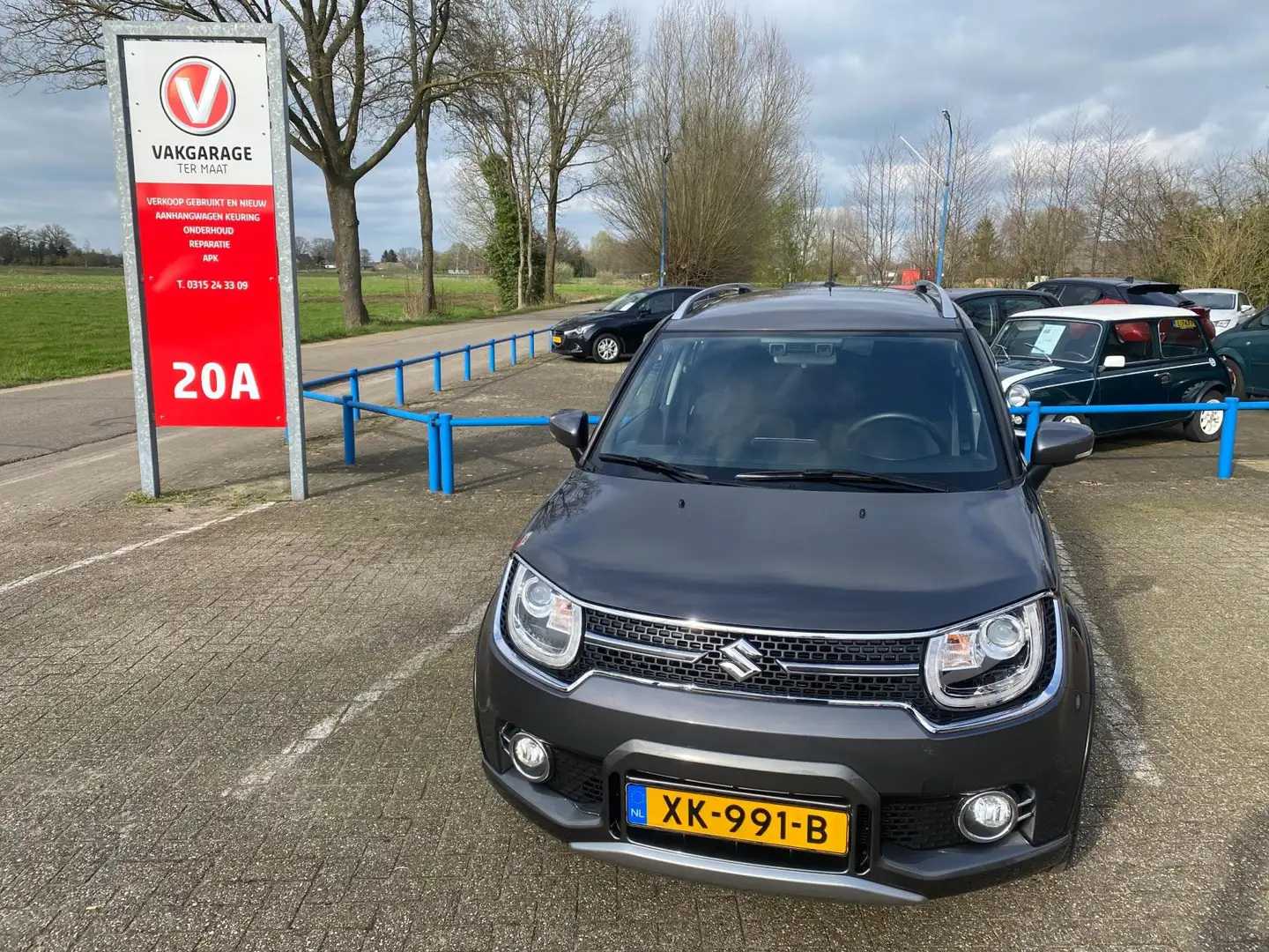 Suzuki Ignis 1.2 Stijl Smart Hybrid | 1e eigenaar | Origineel N Grijs - 2