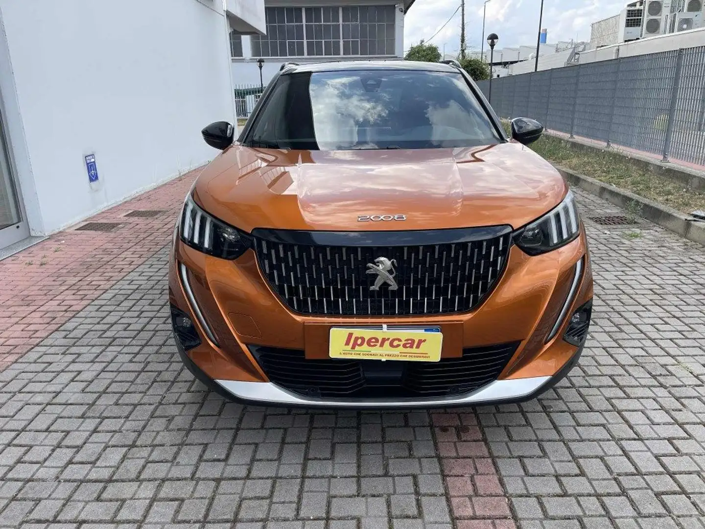 Peugeot 2008 BlueHDi S&S GT Line Orange - 1