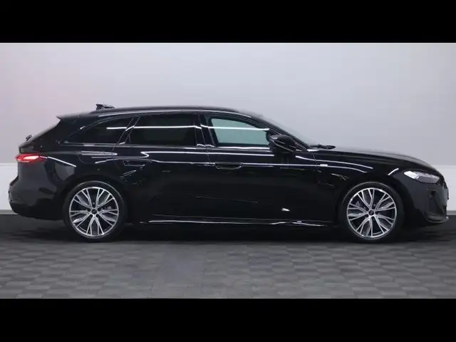 Audi A5 view 3
