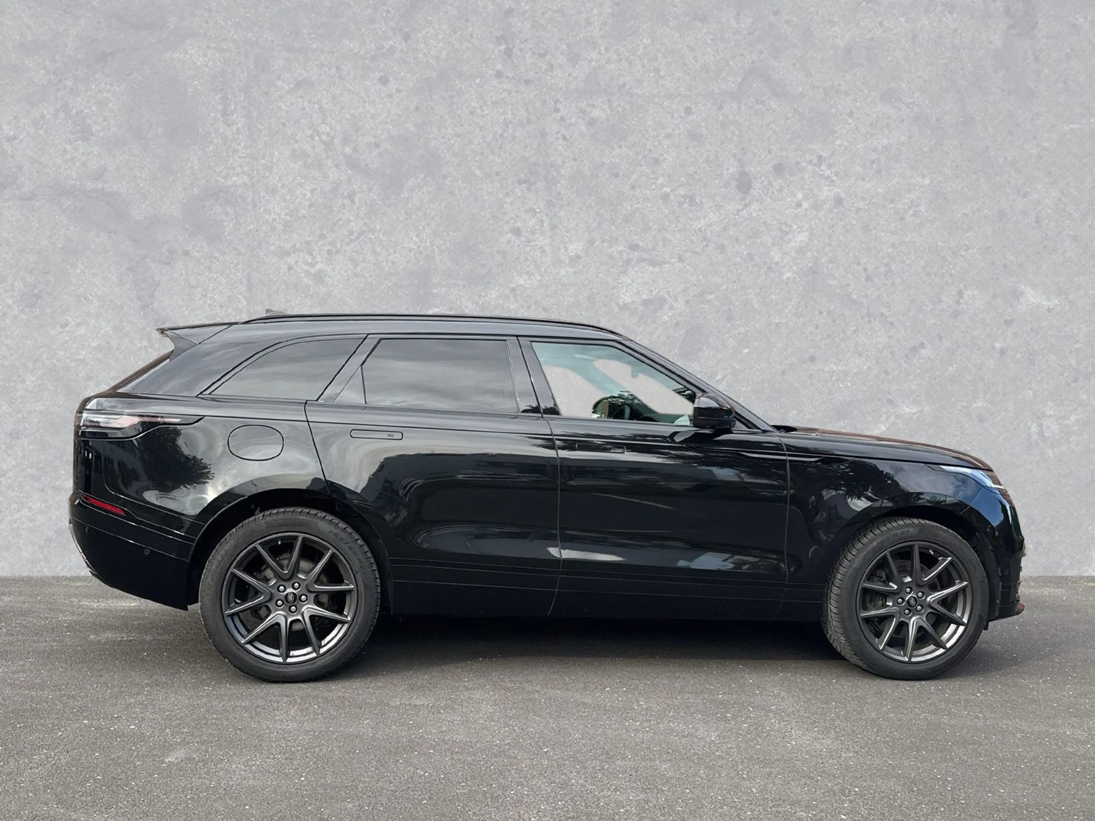 Land Rover Range Rover Velar D300 AWD Dynamic SE / Black Pa — photo 6