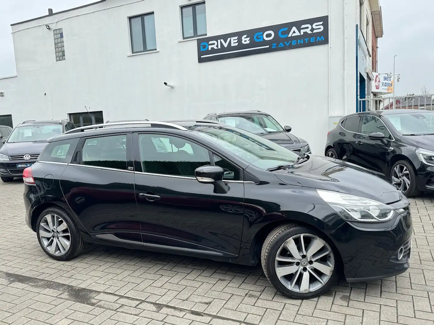 Renault Clio 0.9 TCe Energy R-Link ** 1 JAAR GARANTIE ** !! Noir - 1