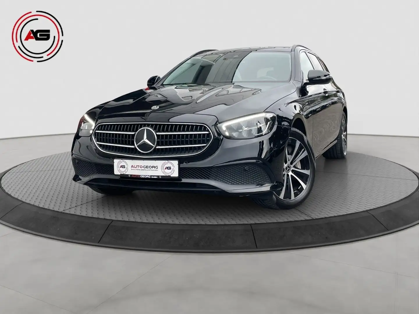 Mercedes-Benz E 300 de T-Modell 4Matic MBUX KAMERA PANORAMA Noir - 1
