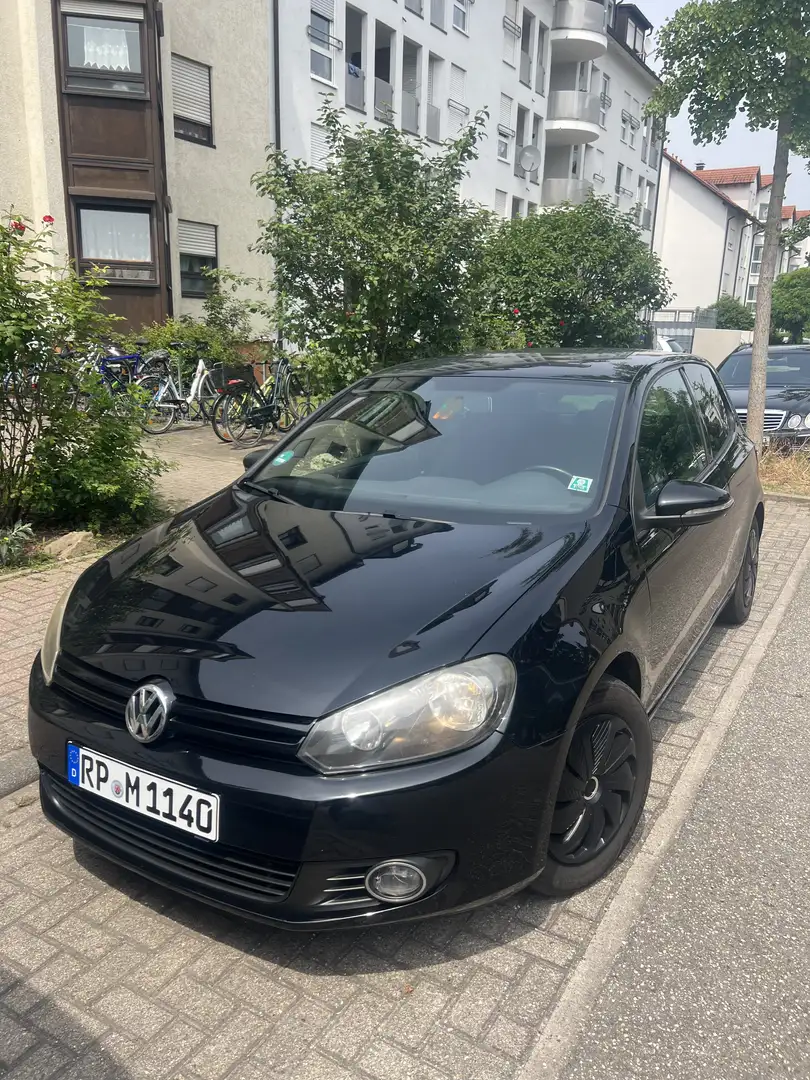 Volkswagen Golf Trendline 1.6 Schwarz - 1