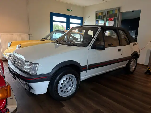 Peugeot 205 205 CTI Cabrio technisch überarbeitet & restauriert