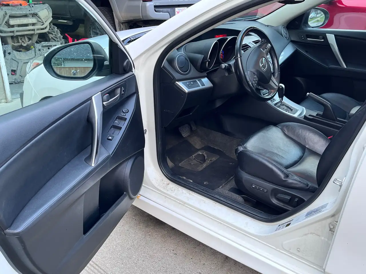 Mazda 3 снимка Mazda 3
