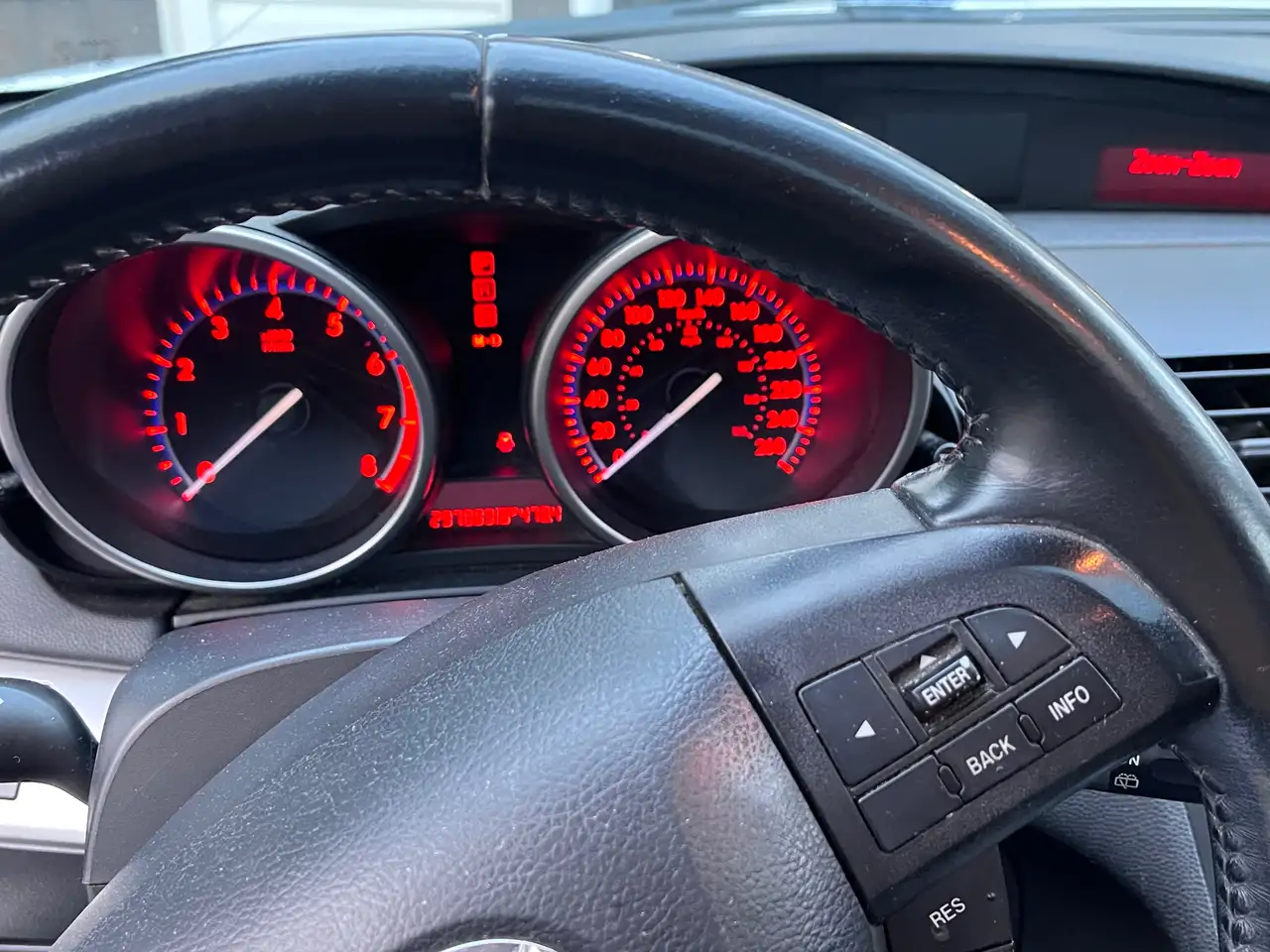 Mazda 3 снимка Mazda 3
