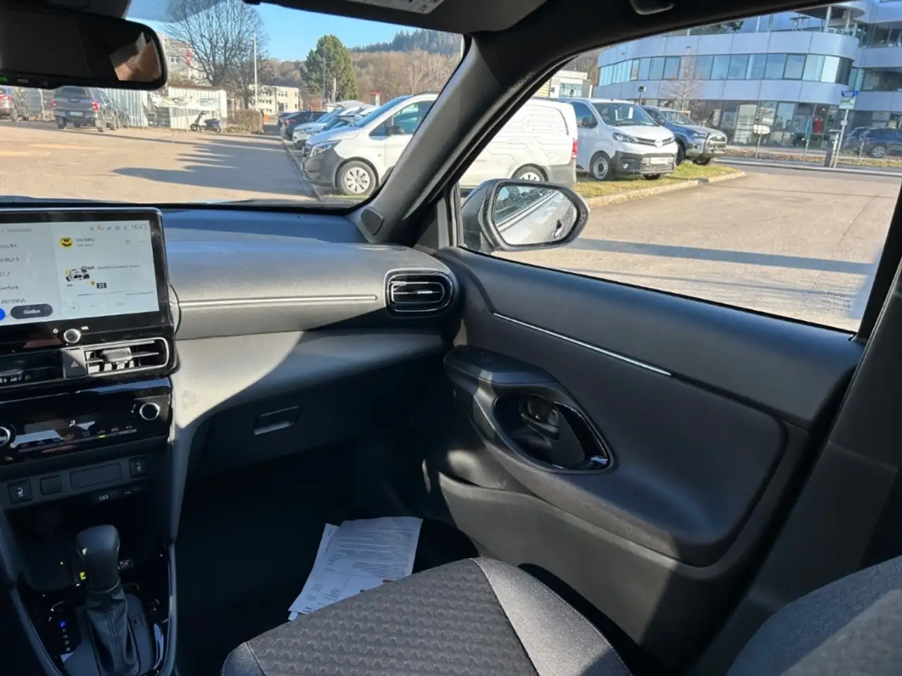 Toyota Yaris Cross 1,5l Teamplayer 4x2 Hybrid Safety + Winter 15