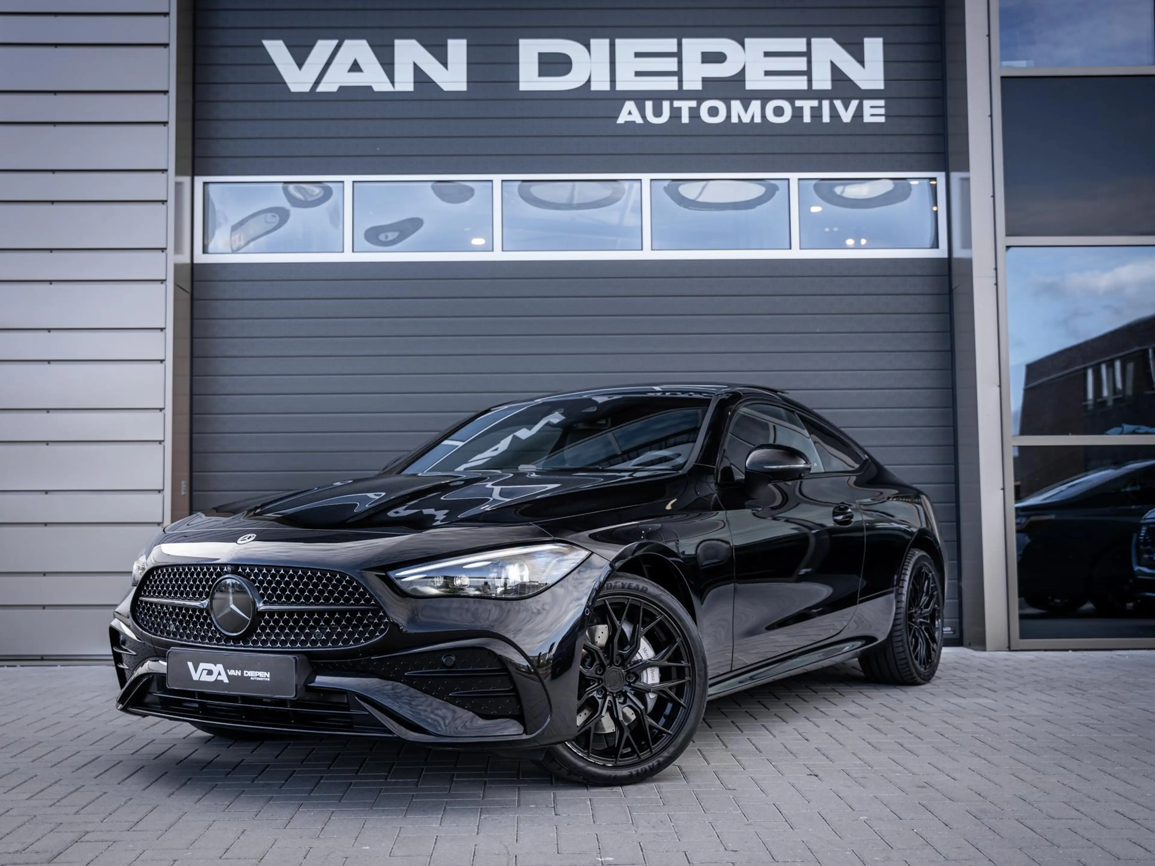 Mercedes-Benz CLE 300 Coupé e AMG Line - Pano l Burmest. l Memory l 360c
