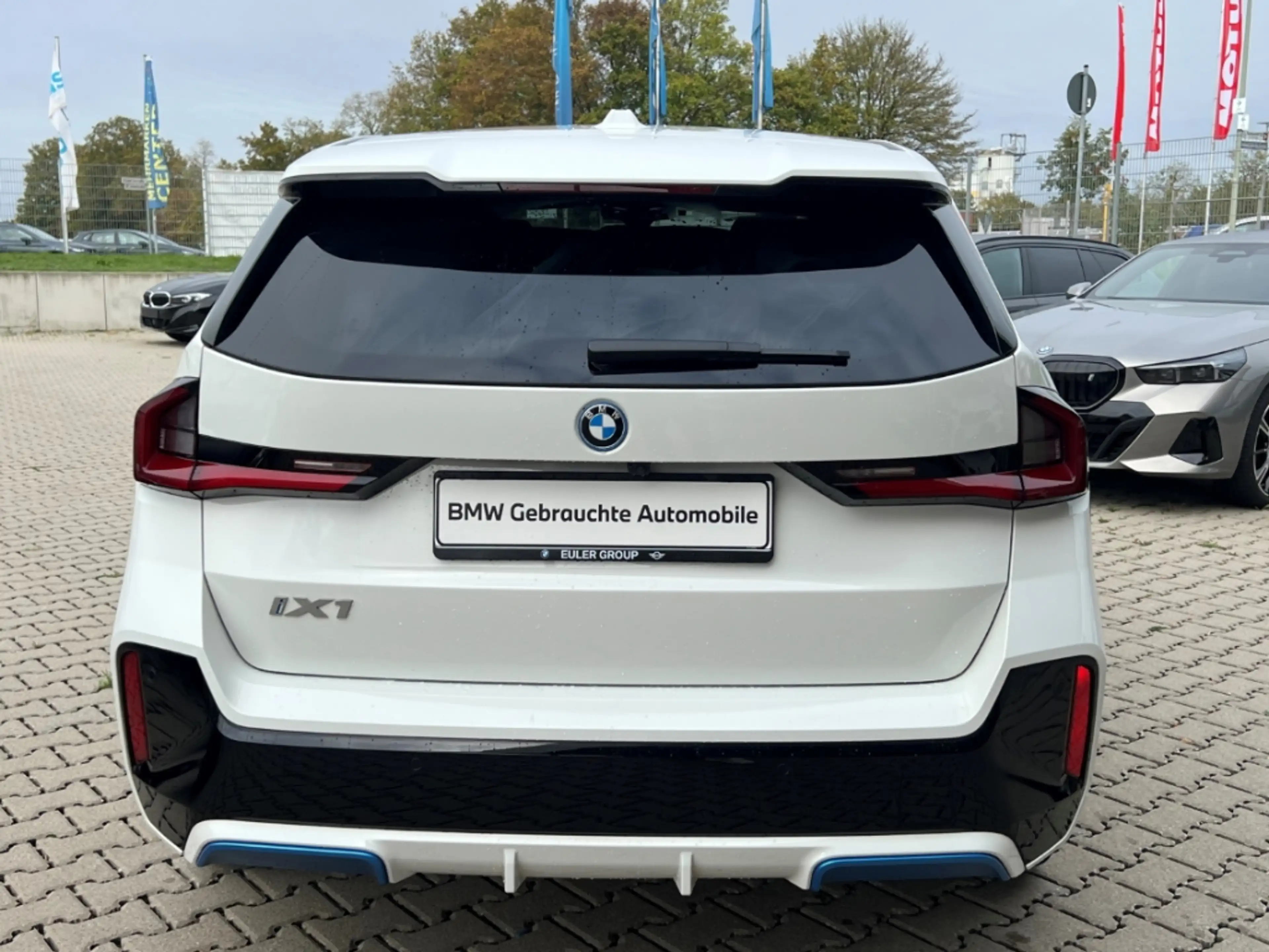 BMW iX1 xDrive 30 M-Sport AD AHK-klappbar AHK Navi Digital — photo 7