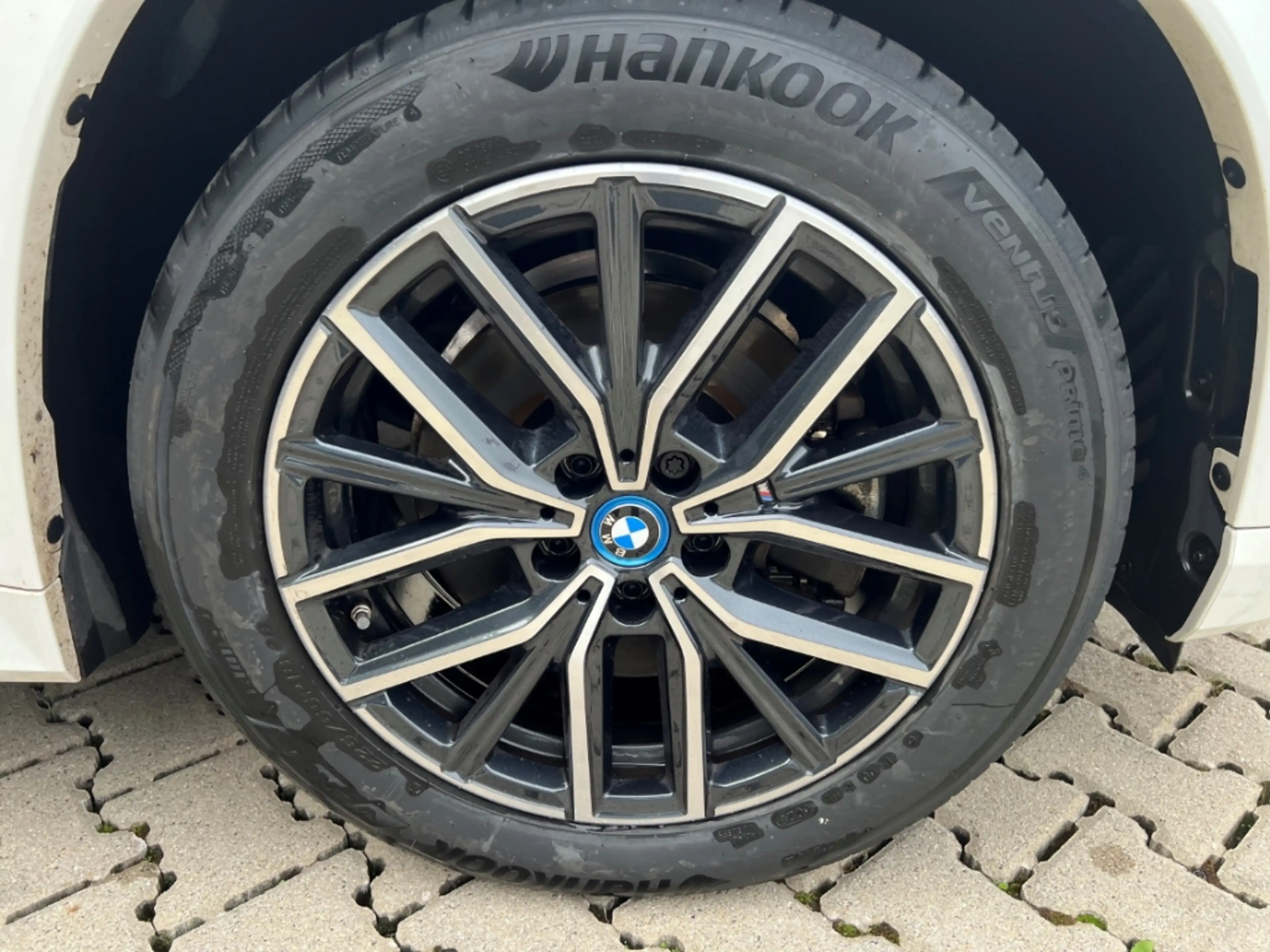 BMW iX1 xDrive 30 M-Sport AD AHK-klappbar AHK Navi Digital — photo 12