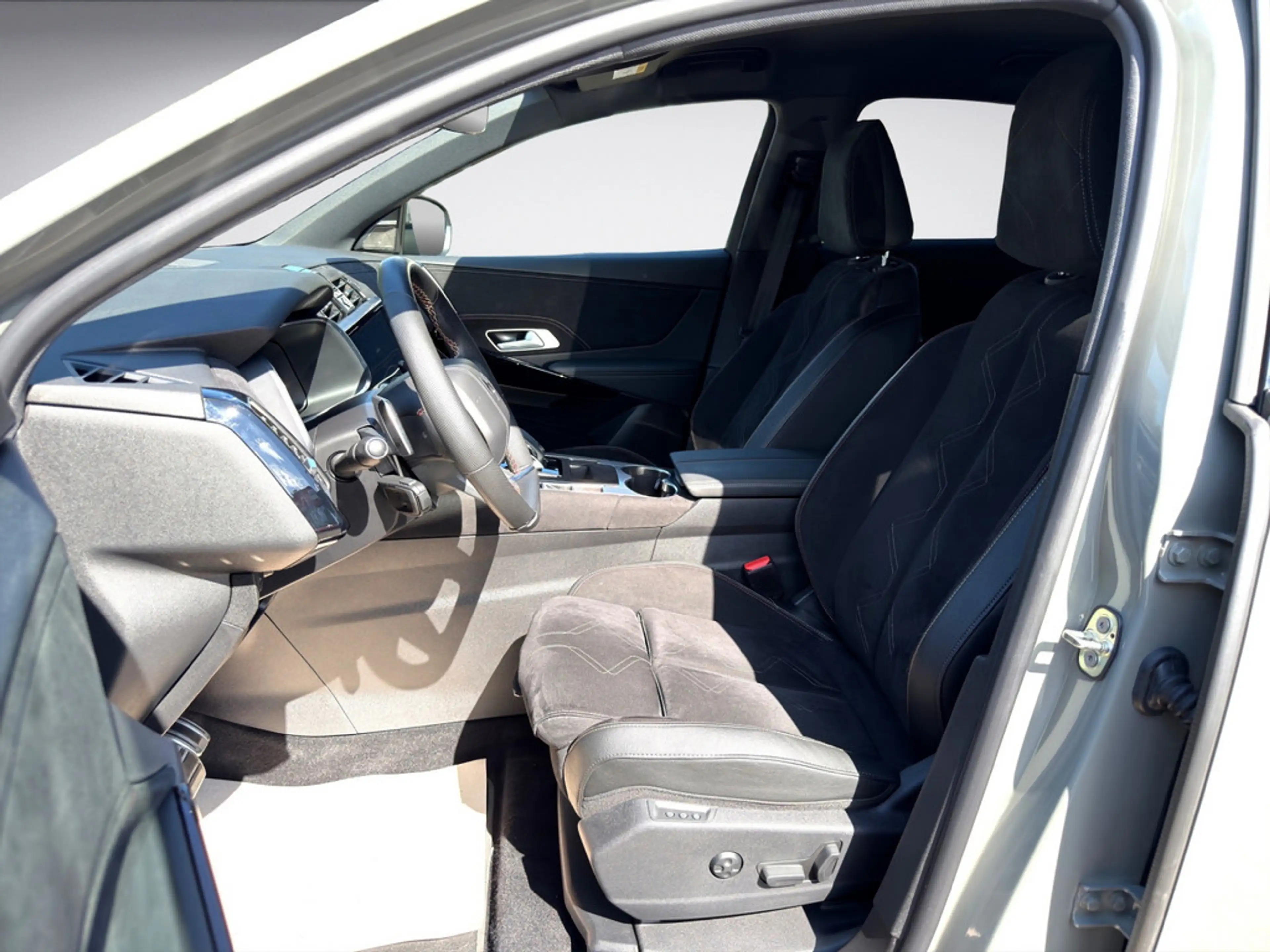 DS Automobiles DS 7 Crossback Blue HDi 130 EAT8 Pallas PDC — photo 9