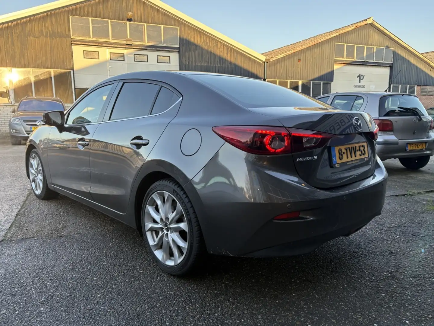 Mazda 3 2.0 GT-M Navi | Climate | Leder | Camera | Stoelve Brun - 2