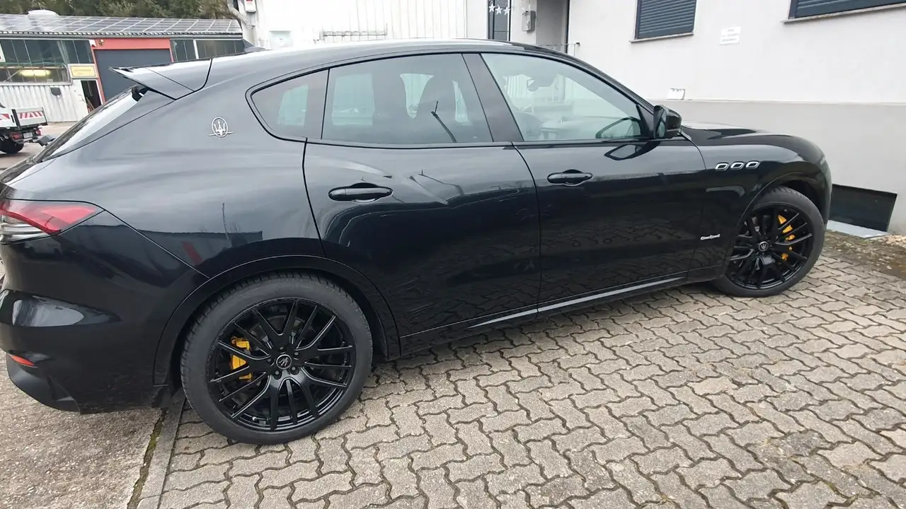 Maserati Levante 2022