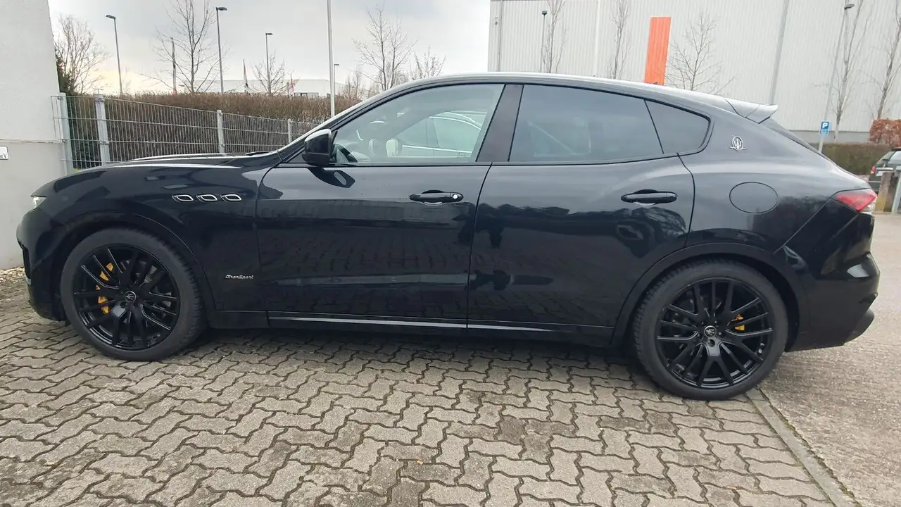 Maserati Levante 2022