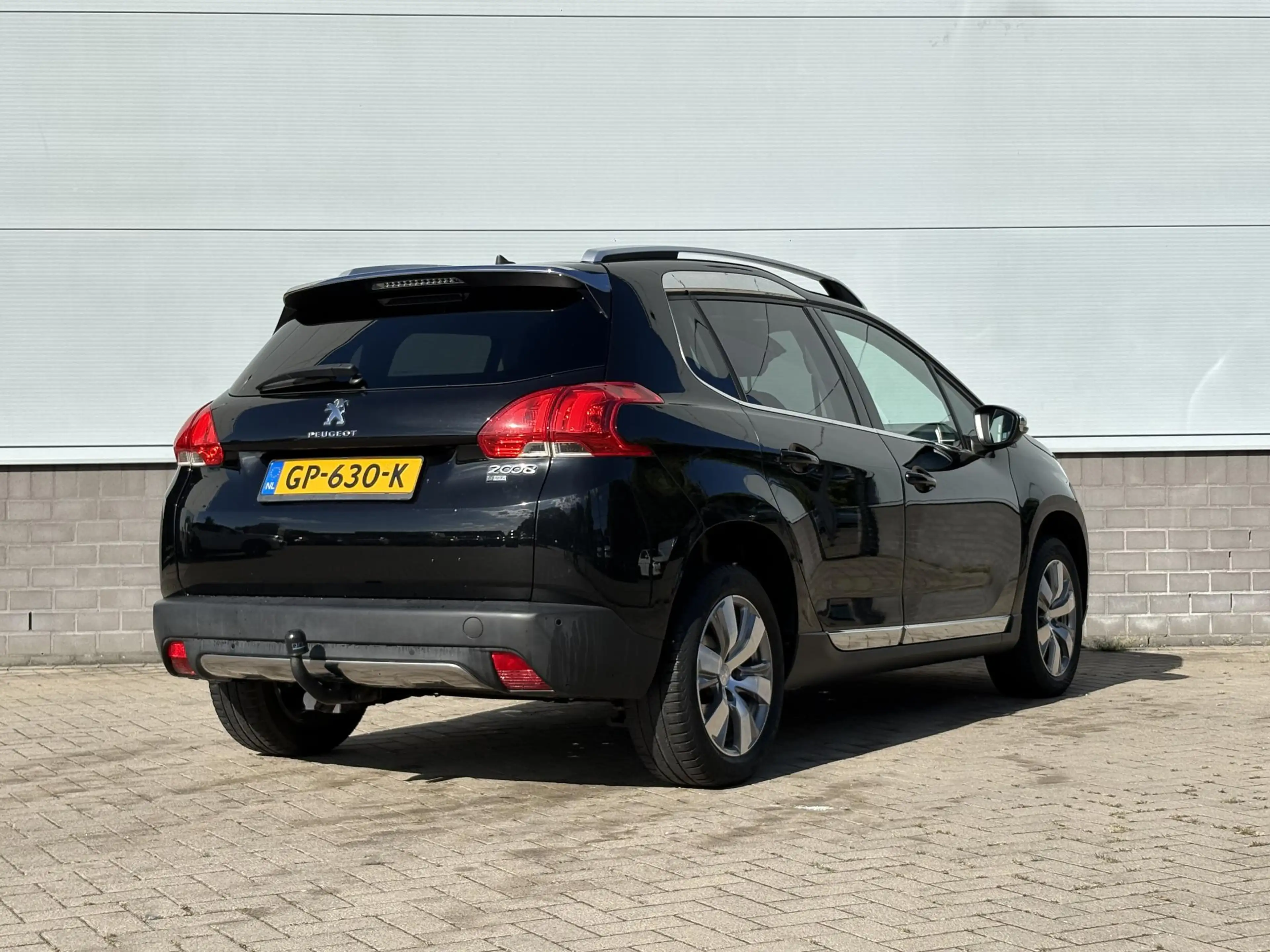 Peugeot 2008 1.2 Allure Automaat | Panorama dak | All Season ba — photo 6