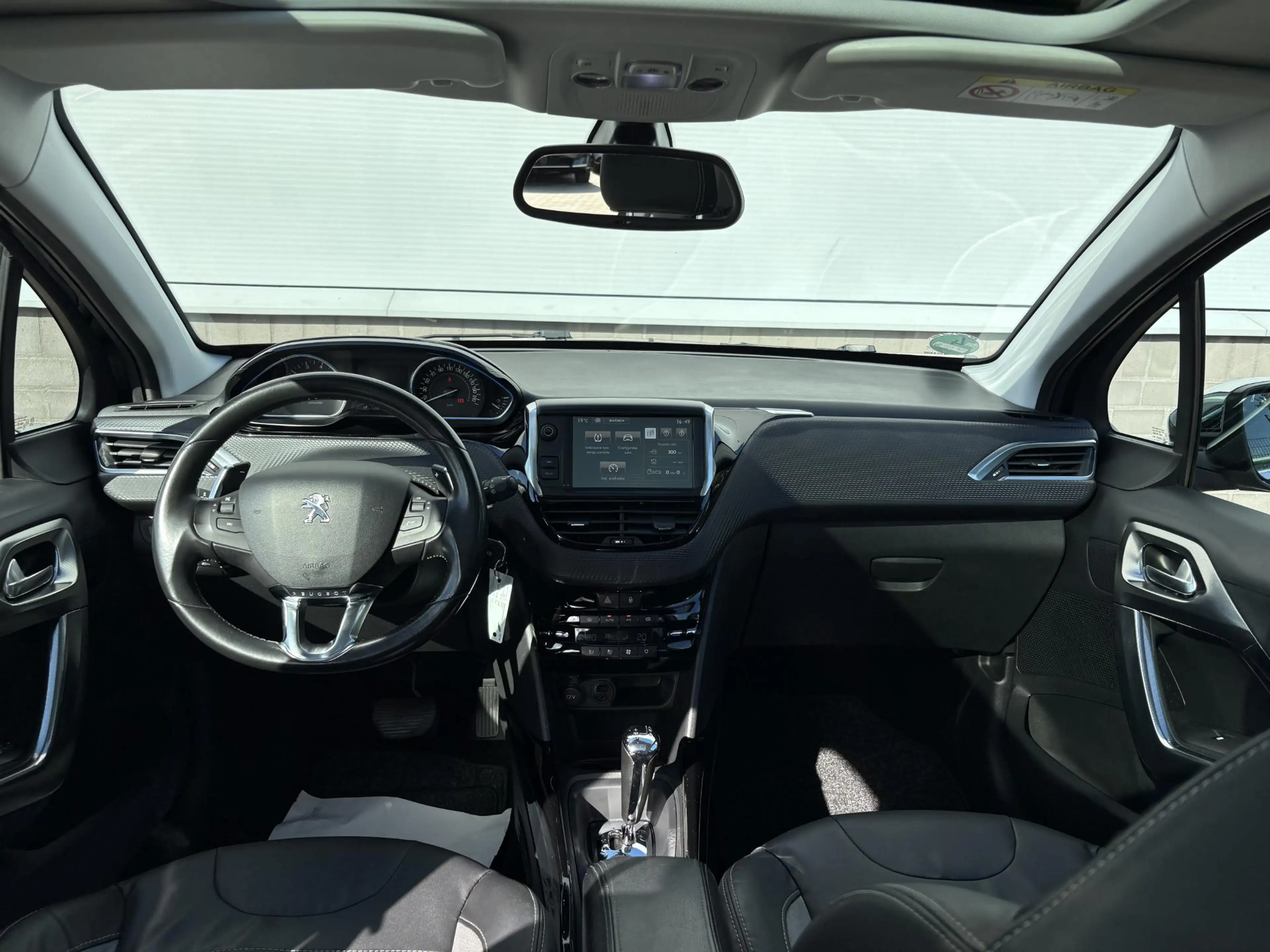 Peugeot 2008 1.2 Allure Automaat | Panorama dak | All Season ba — photo 14