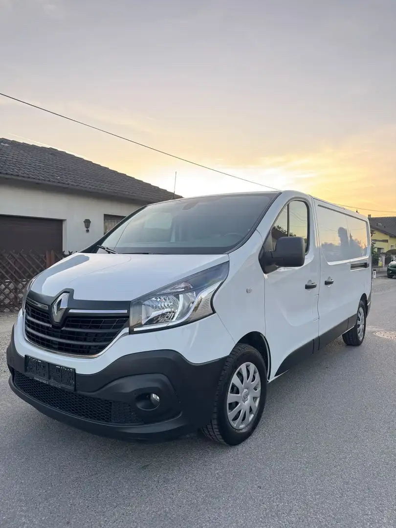 Renault Trafic Lang - 1
