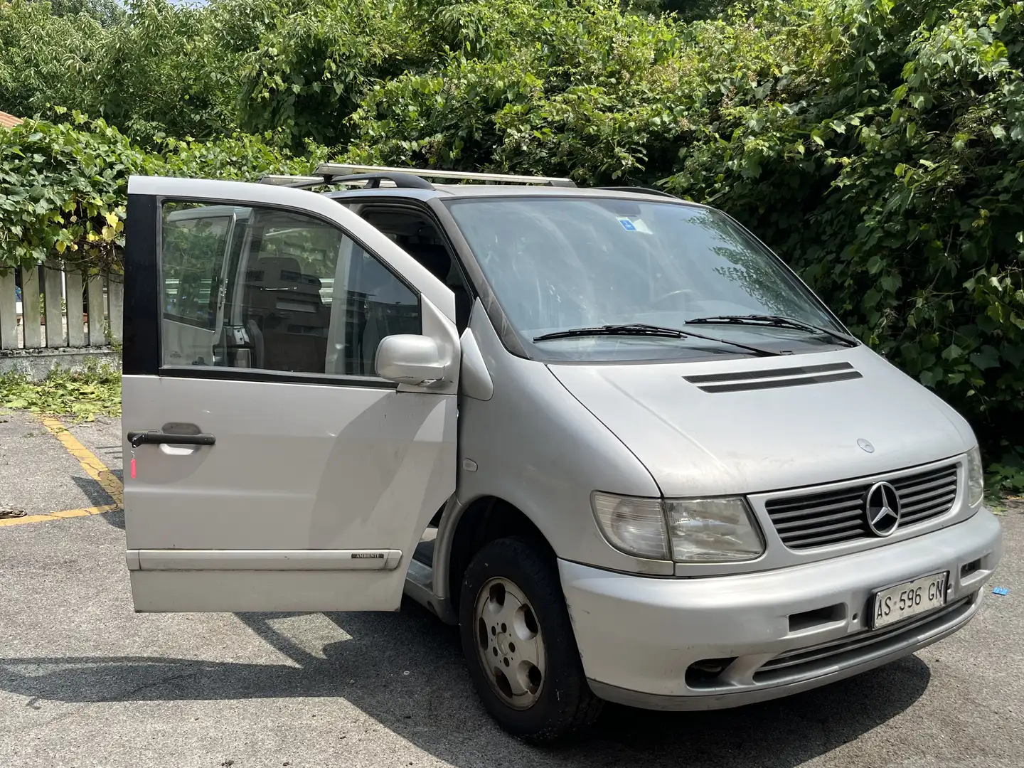 Mercedes-Benz CE 230 Trasporto di Persone e Cose Stříbrná - 1