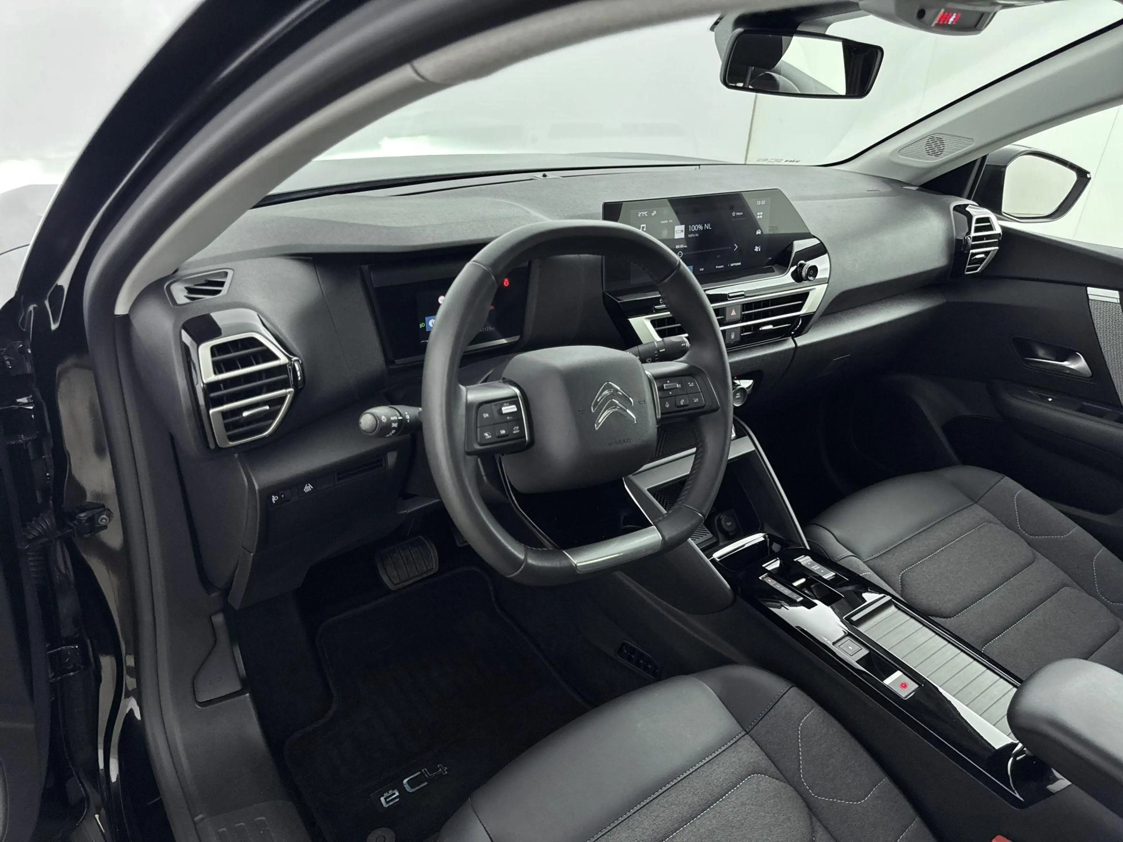 Citroen E-C4 Electric You 50 kWh Apple Carplay Android auto| comfortstoe — photo 10