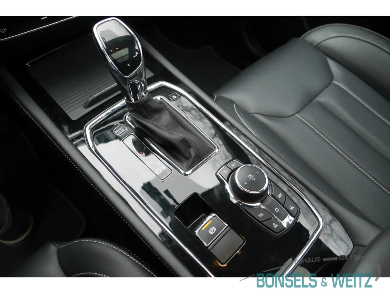 DFSK Fengon 1.5 7-SITZER CVT-AUTOMATIK 360 Kamera Klimaautomat 11