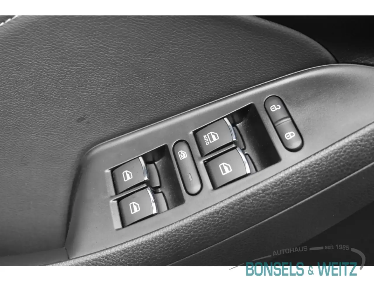 DFSK Fengon 1.5 7-SITZER CVT-AUTOMATIK 360 Kamera Klimaautomat 15