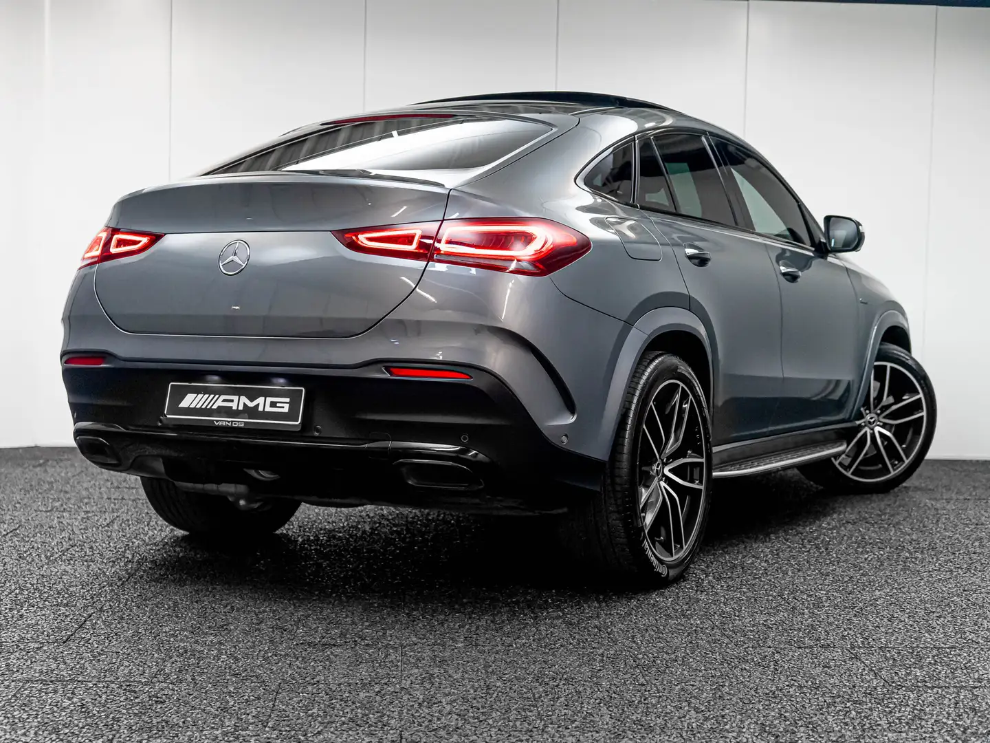 Mercedes-Benz GLE 350 Coupé GLE de 4MATIC AMG Line | NIGHT | Pano | Trek Grijs - 2