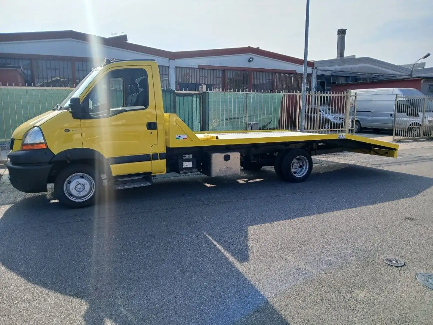 Renault Mascott 130.35 3.0 carroattrezzi Geel - 2