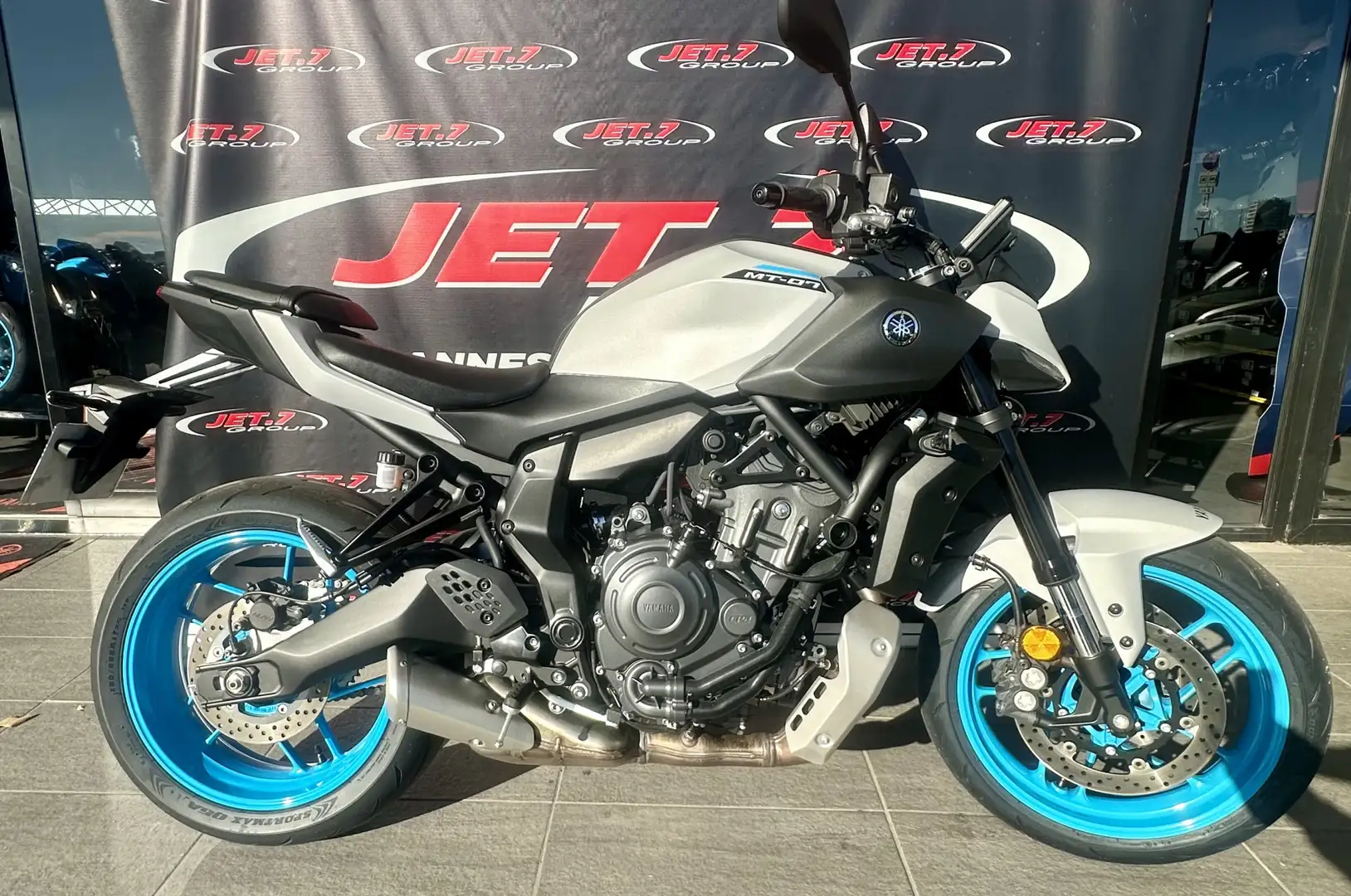 Yamaha MT-07 Gris - 1