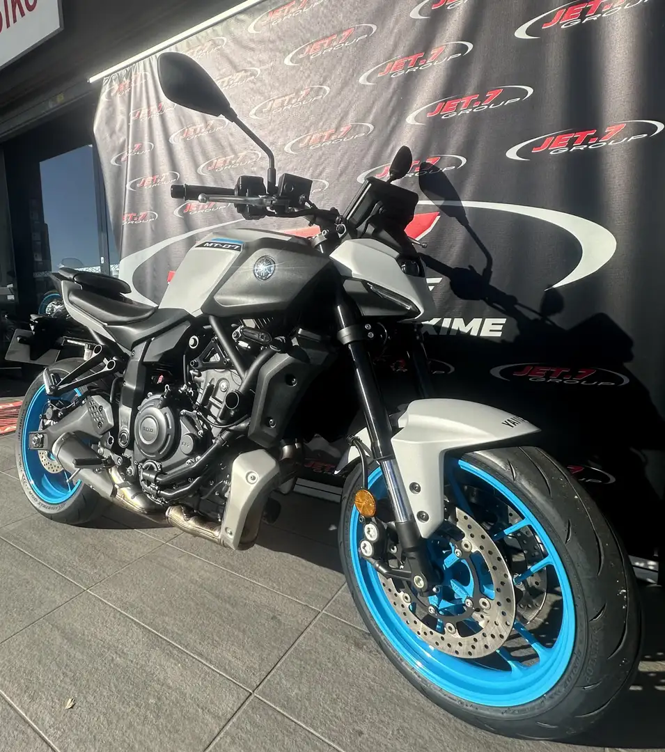 Yamaha MT-07 Gris - 2