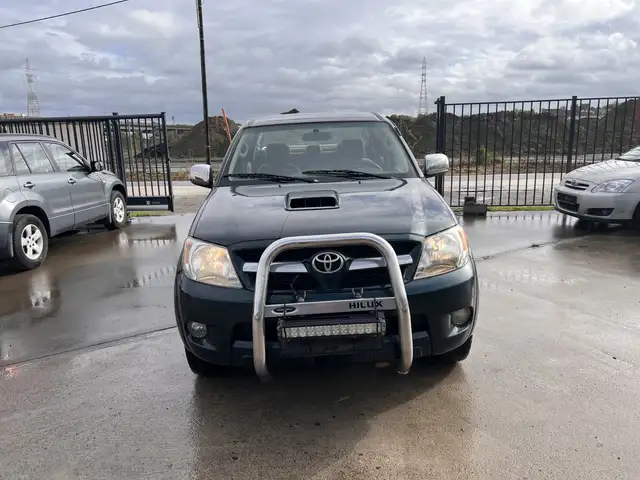 Toyota Hilux DBLE CAB 171 D-4D 4x4  ONLY EXPORT