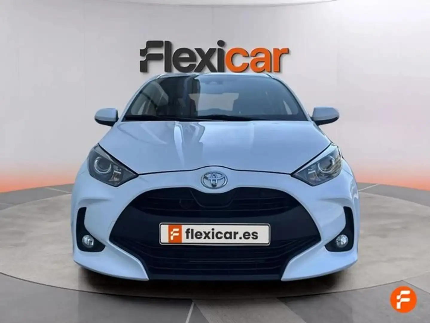 Toyota Yaris 1.0 Active Blanco - 2