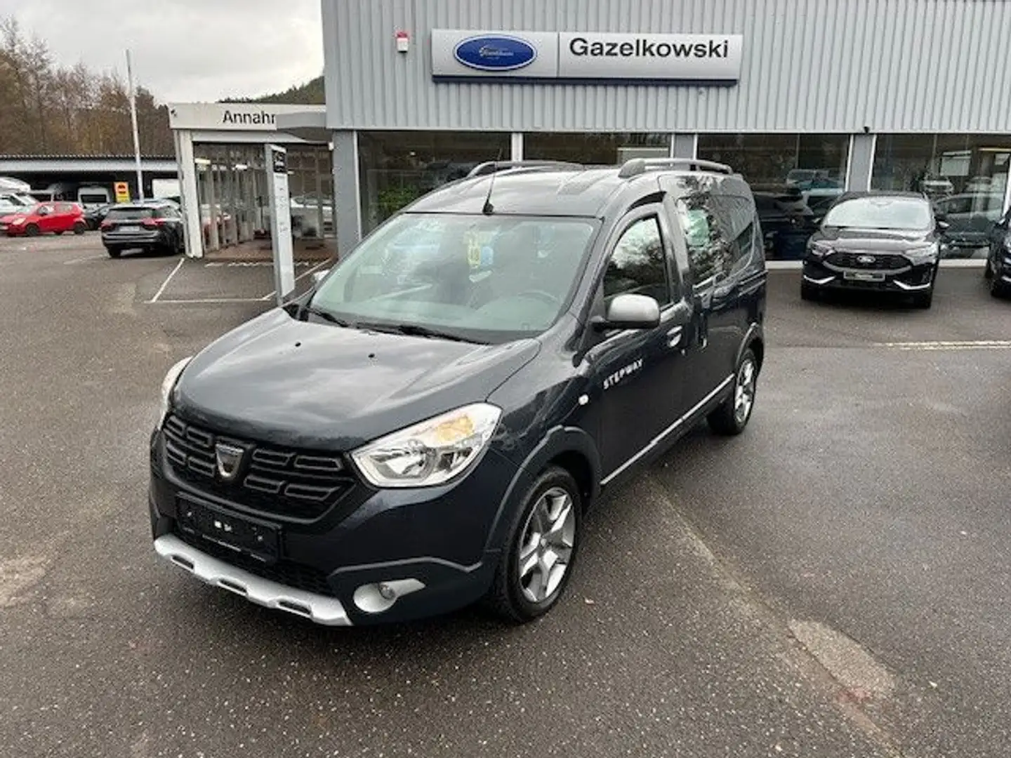 Dacia Dokker Stepway 1.6 SCe Blau - 1