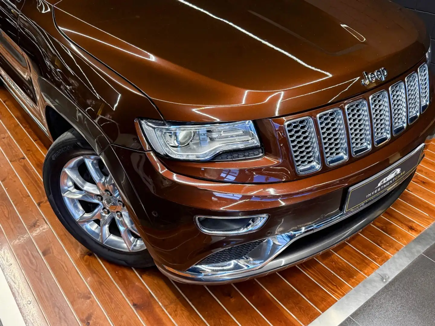 Jeep Grand Cherokee 3.0CRD Summit Aut. Marrón - 2