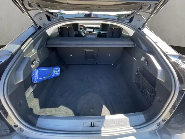 Peugeot 408 view 7