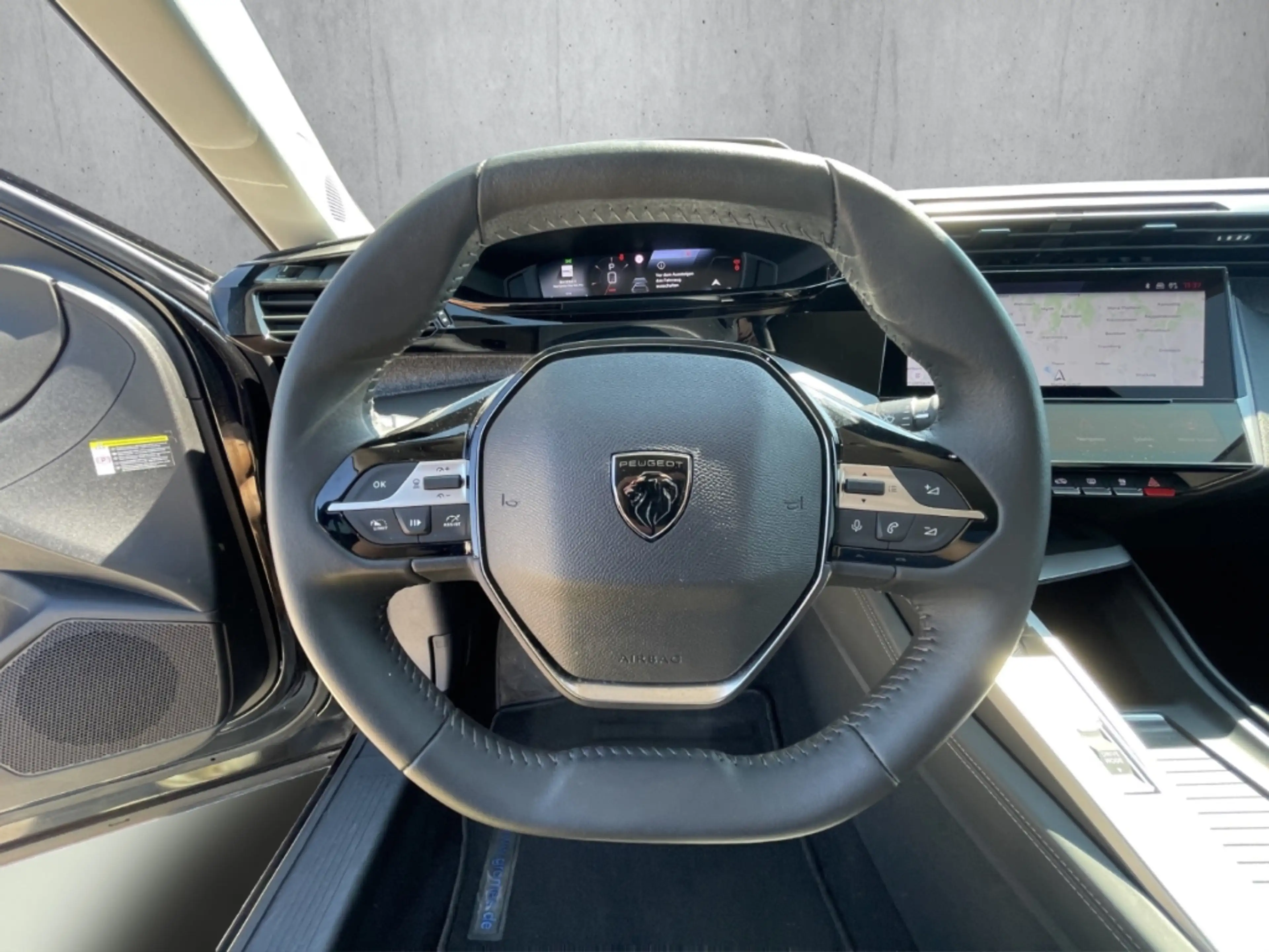 Peugeot 408 Allure PureTech 130 EAT8 Navi Memory Sitze 360 Kam — photo 10