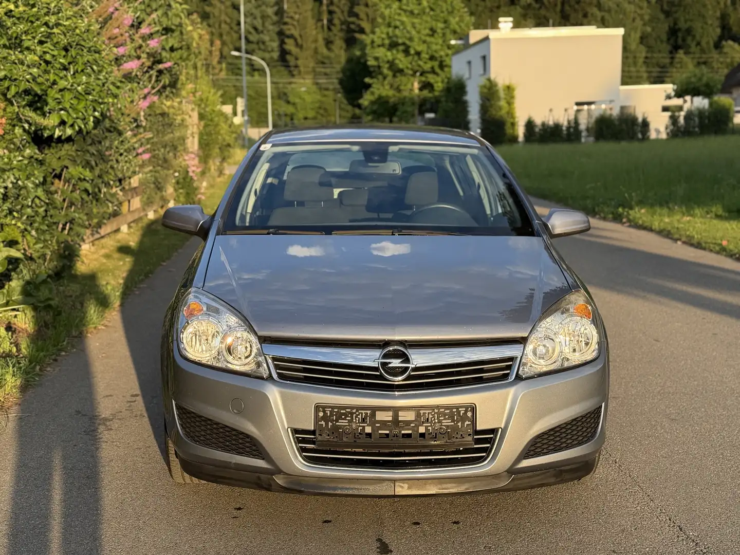 Opel Astra 1,4 TÜV NEU 1.Besitz Grau - 2