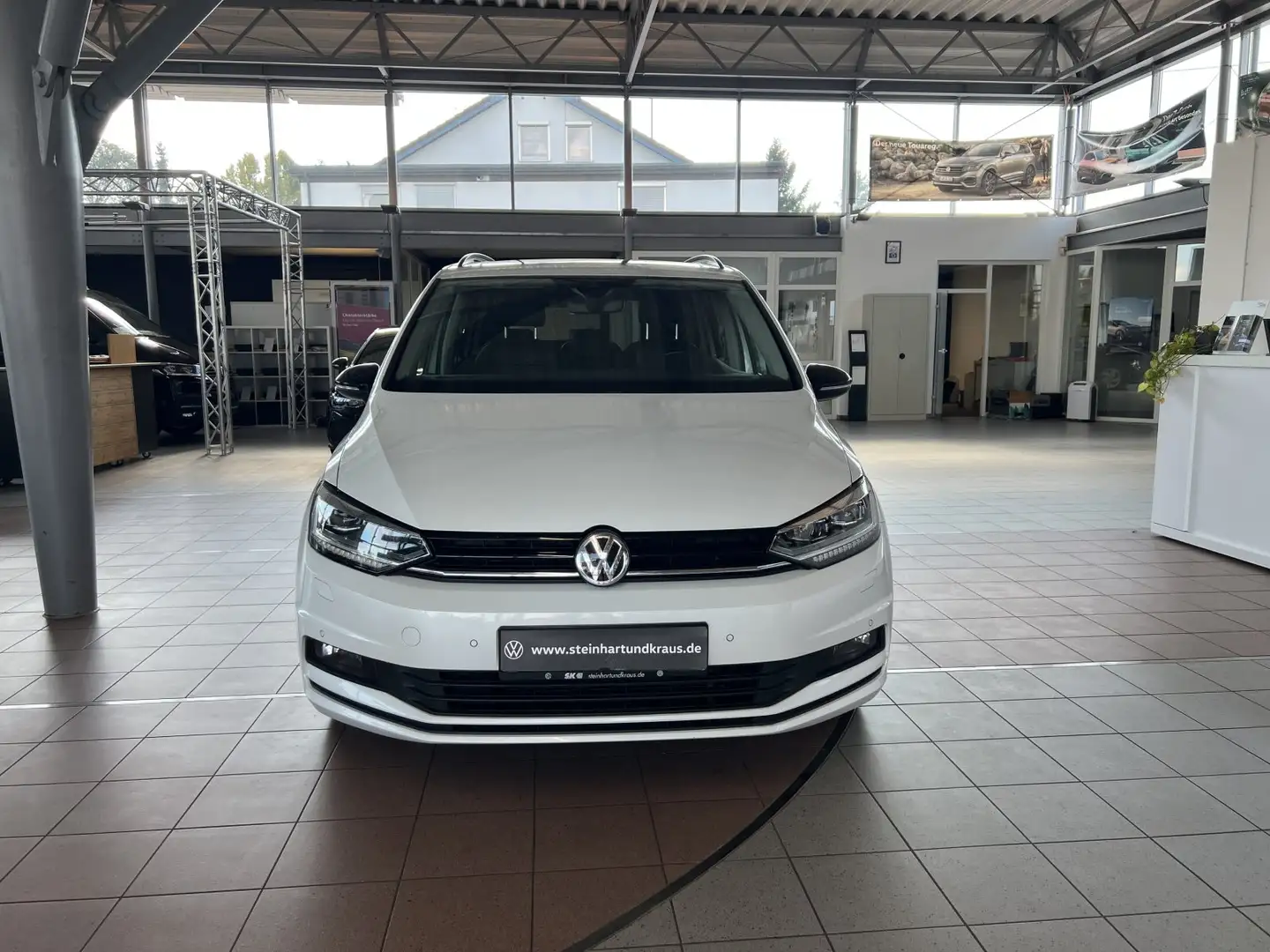 Volkswagen Touran 2.0 TDI Highline #Pano #Sitzheizung #Navi #Klima # Wit - 2