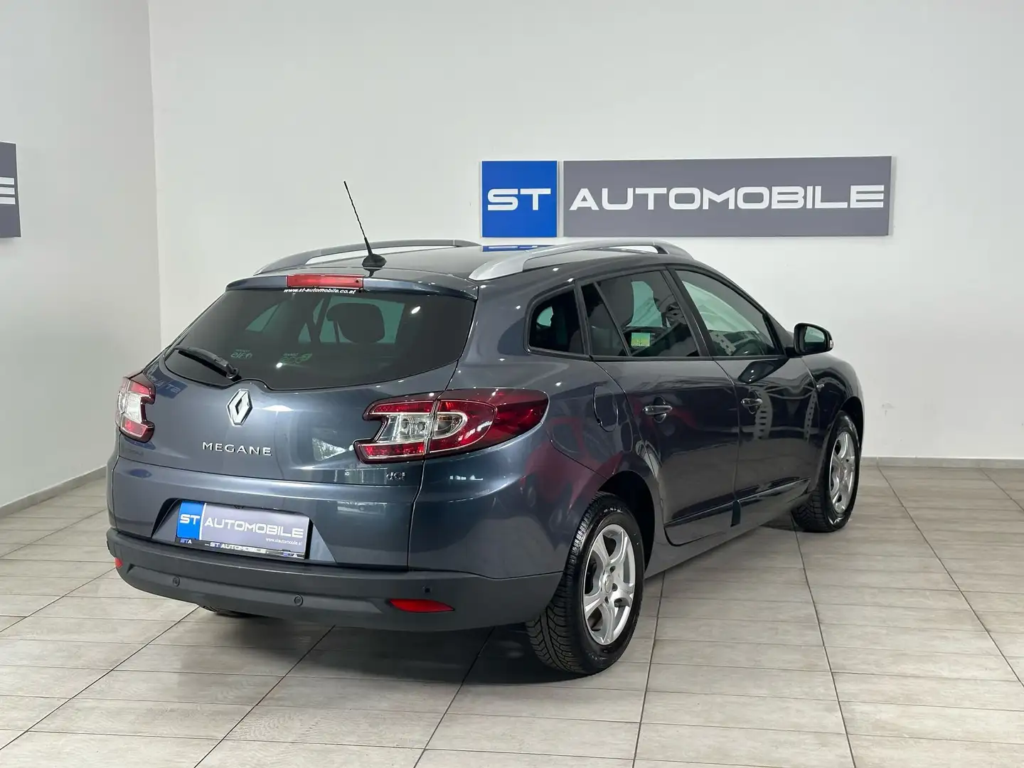 Renault Megane Limited Aut. // 1.BESITZ // NAVI // EINPARKHILFE Grau - 2