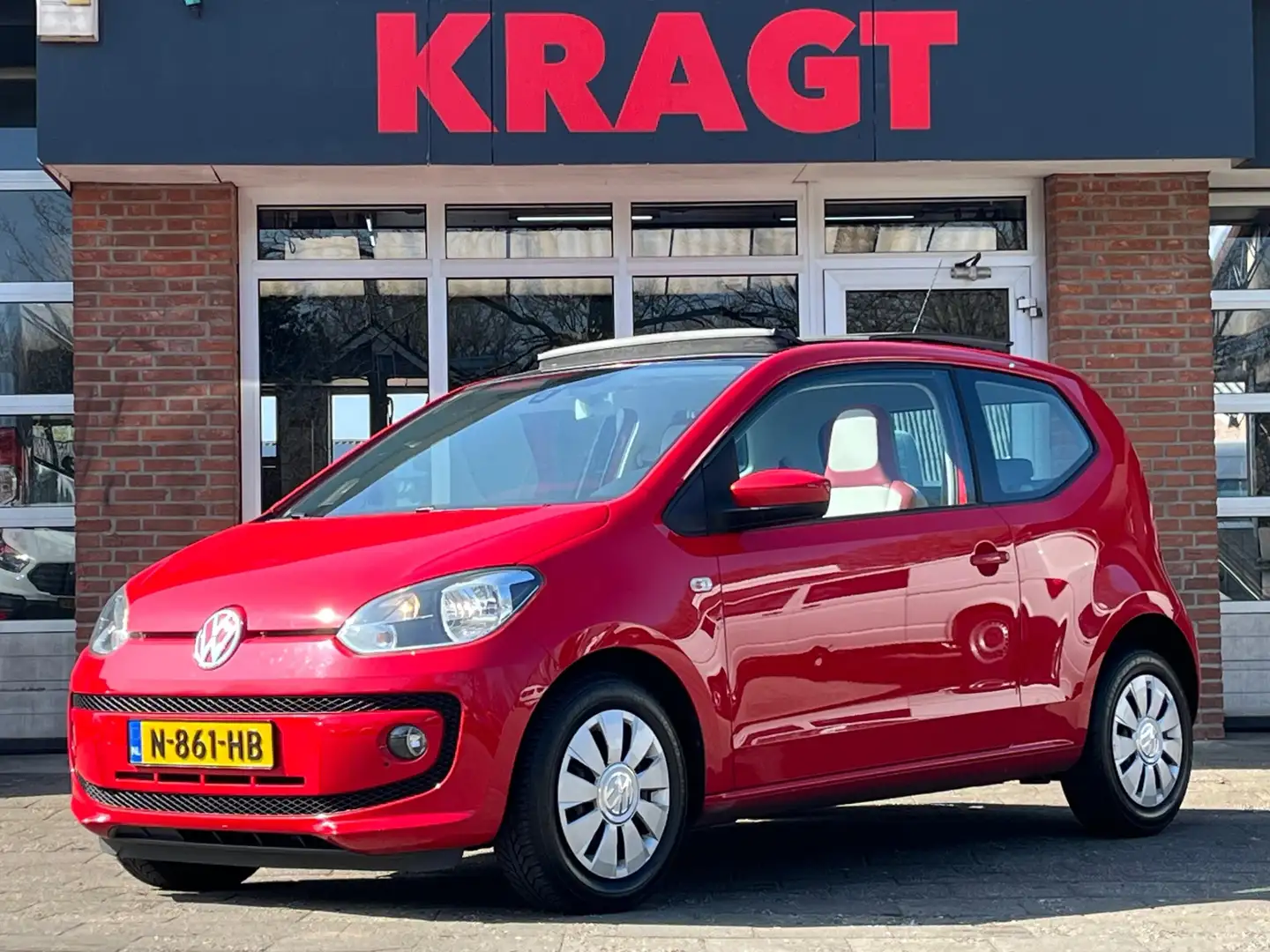Volkswagen up! High up! 1.0 75 pk - Schuifdak - airco - zuinig! Rojo - 1
