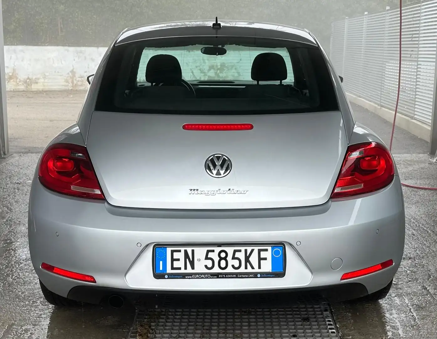 Volkswagen Maggiolino Maggiolino 2011 1.6 tdi Design 105cv - 2