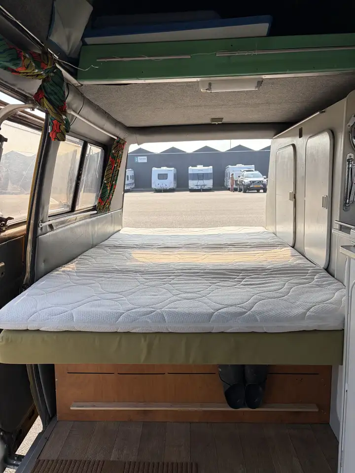 Volkswagen T3 2.0 GTI benzine camper uit 1984, foto 11