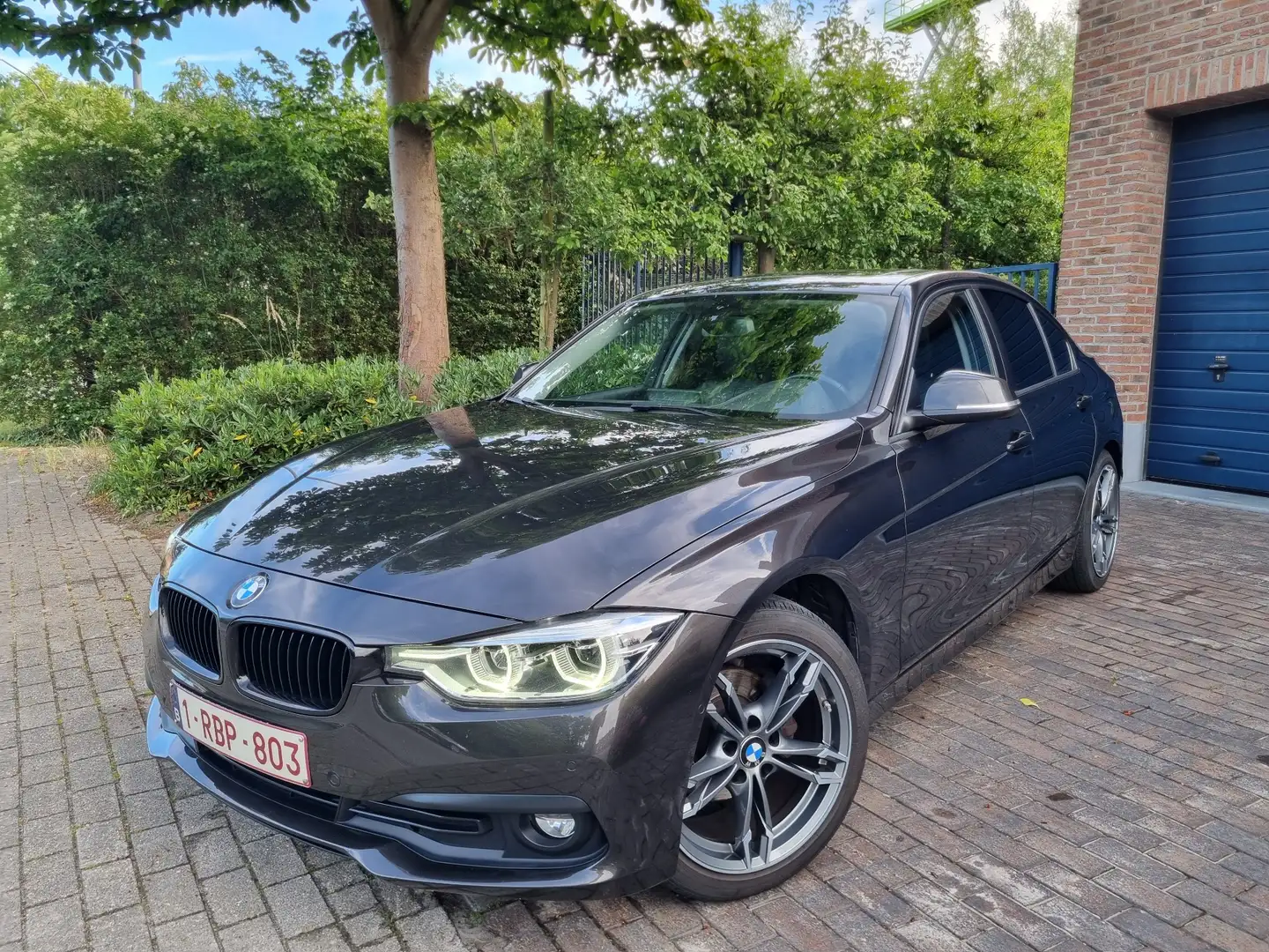 BMW 318 318d Aut. - 1
