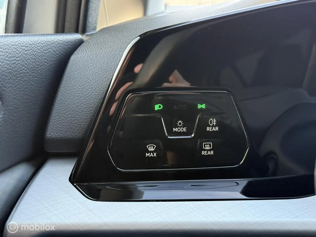 Volkswagen Golf 1.0 eTSI Life Business BTW | AUTOMAAT | 18