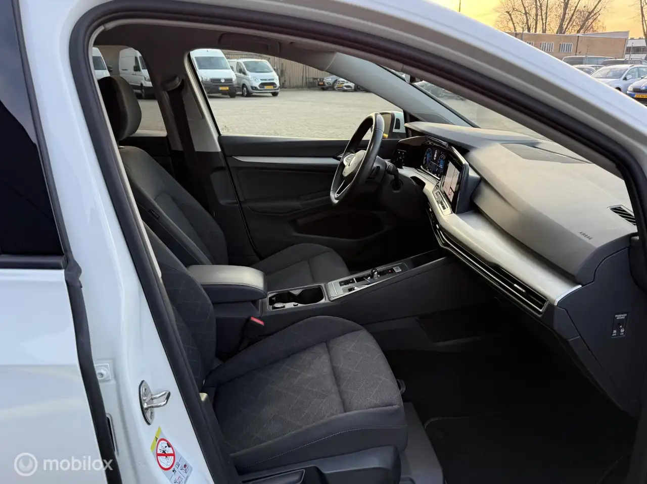 Volkswagen Golf 1.0 eTSI Life Business BTW | AUTOMAAT | 14