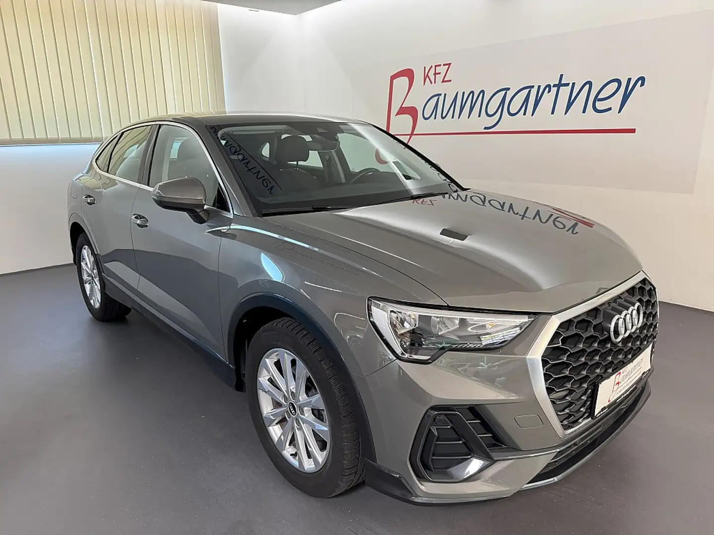 Audi Q3 Sportback 35TDI S-tronic *LED*NAVI*AHK*Sitzheiz... Gris - 1