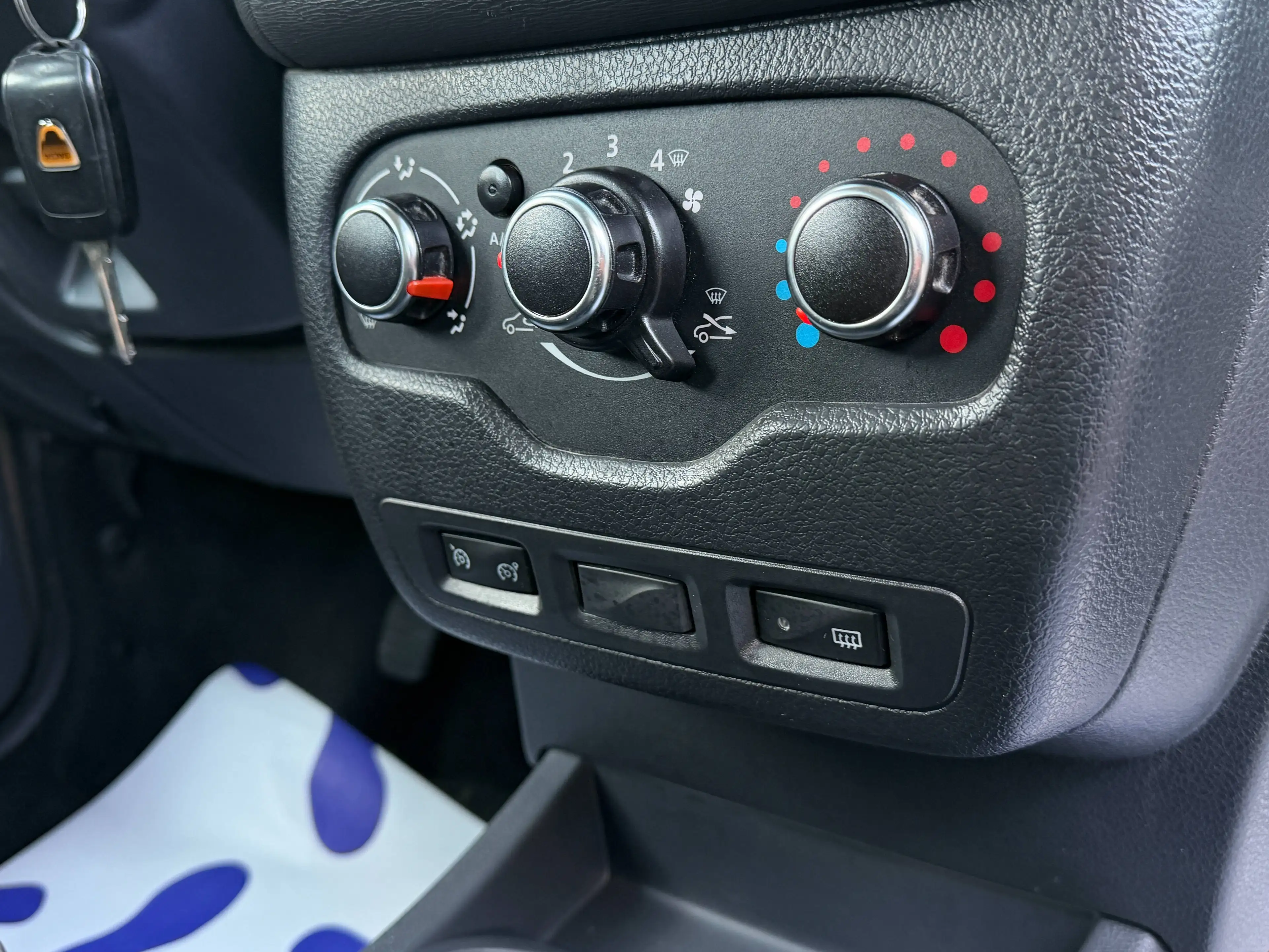Dacia Lodgy Lodgy Stepway 1.5BluedCi UrbanExplorer 7places* GPS*CRUISE*BLUETOOTH*AIRCO*PDC*GARANTIE 12 MOIS — photo 10